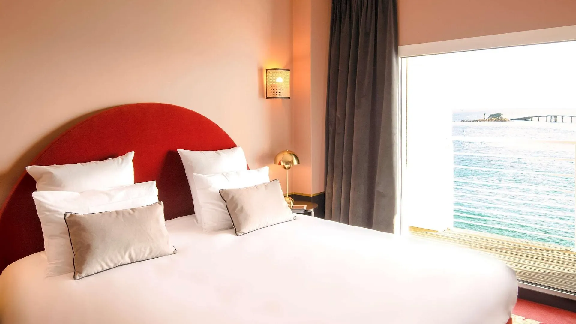 Hotel Mercure Roscoff Bord De Mer 4*,